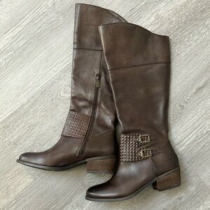 Vince Camuto Brown Leather Long Boots Women’s Size 8 Low Heel Riding Gold Buckle
